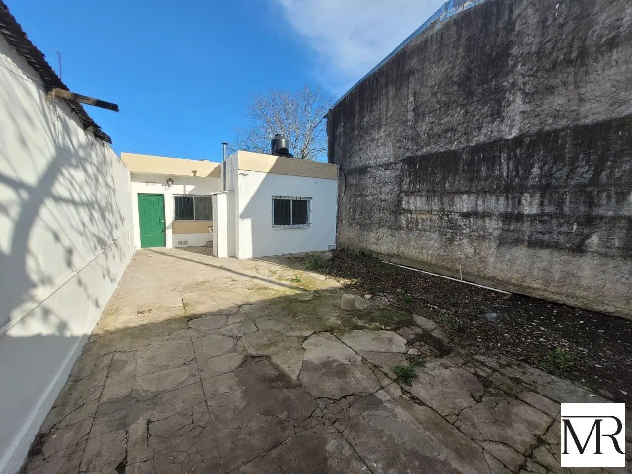 PH tipo CASA al frente con ingreso propio, excelente estado! 5