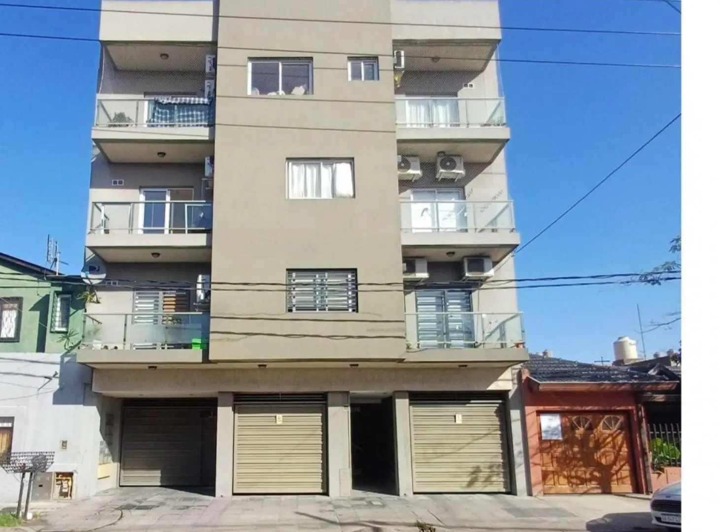 La Paz monoambiente, San Justo 4