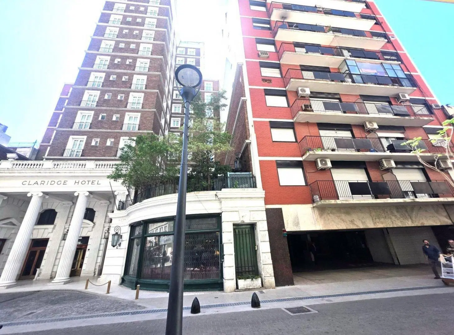 VENTA/ ALQUILER COCHERA PLENO CENTRO OFERTON! 2