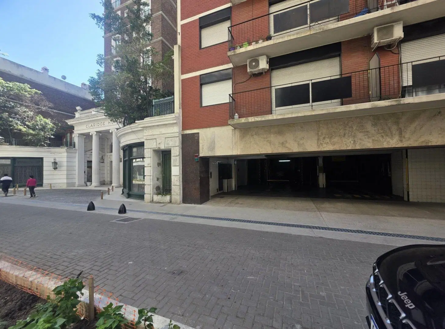 VENTA/ ALQUILER COCHERA PLENO CENTRO OFERTON! 3