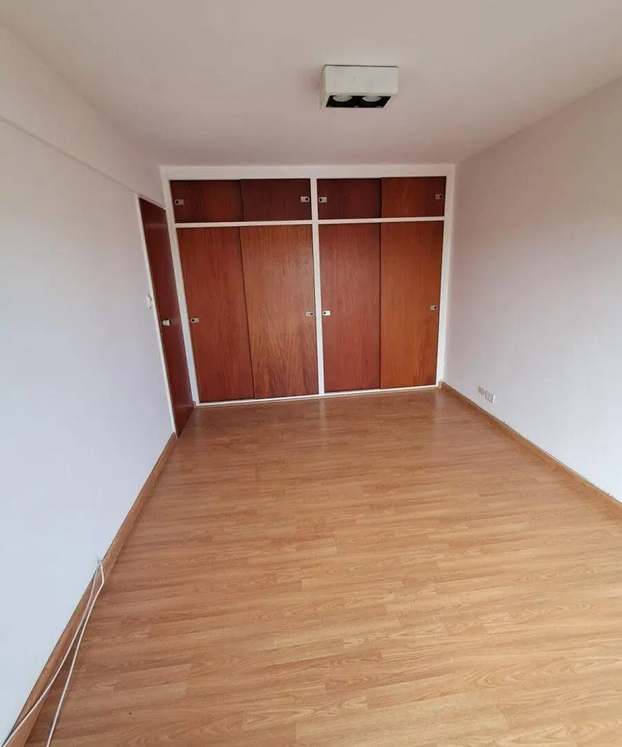 Departamento 3 Ambientes con Balcón en el Centro de San Isidro 8