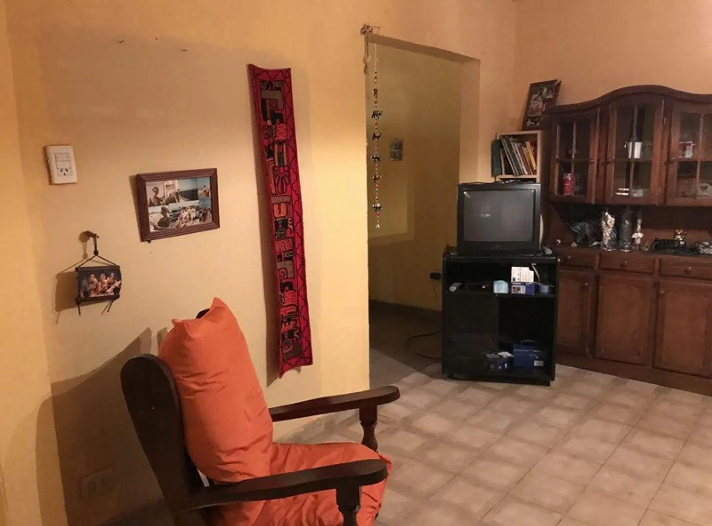 CASA AMERICANA EN UNA PLANTA MUY SOLIDA ZONA COLEGIO WARD, VILLA SARMIENTO 4