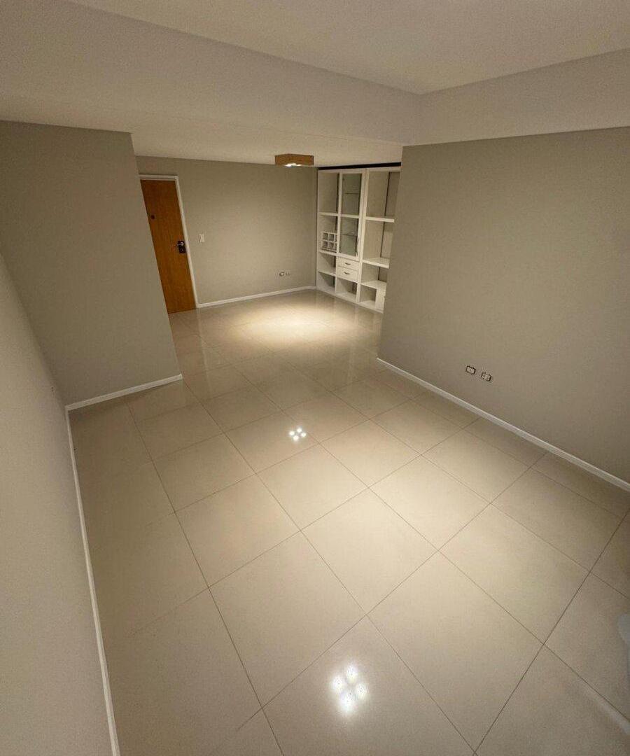 Foto de VENTA DEPARTAMENTO EN MORON, imagen 1
