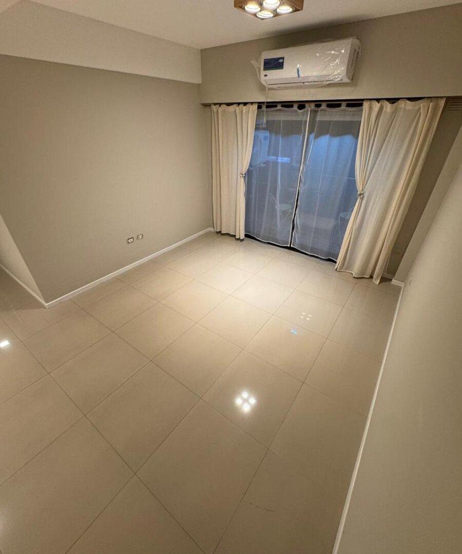 Foto de VENTA DEPARTAMENTO EN MORON, imagen 2