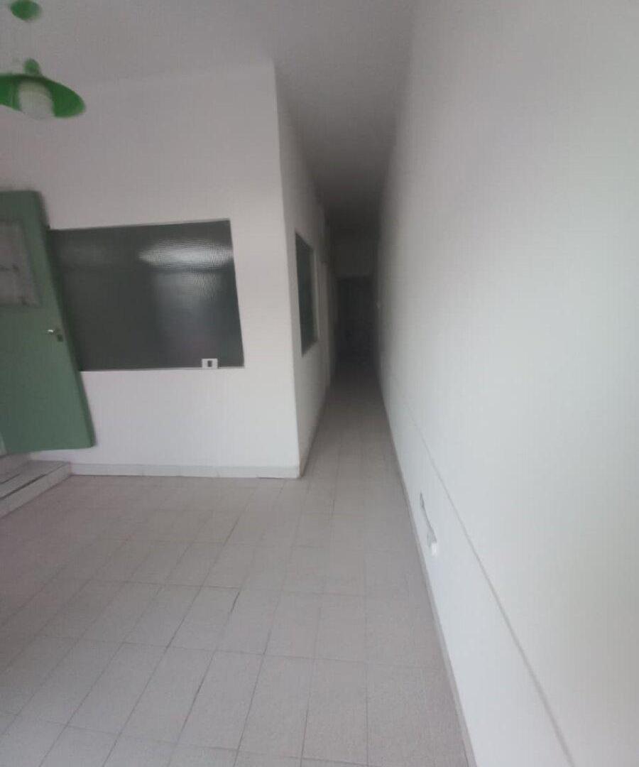 Foto de DOS SALONES COMUNICADOS CON PATIO EN CALLE BELGRANO Nº 1.813 -NQN, imagen 1