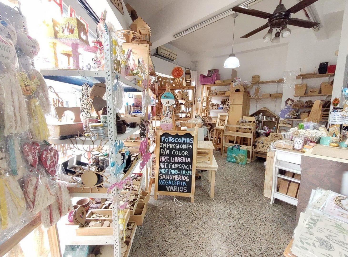 Foto de Local Comercial en Esquina sobre Avenida Alvarez Jonte., imagen 4