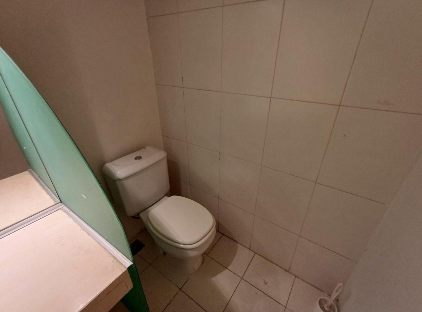 Foto de Alquiler Moderna Oficina con excelente ilumunación, cocina y baño, imagen 5