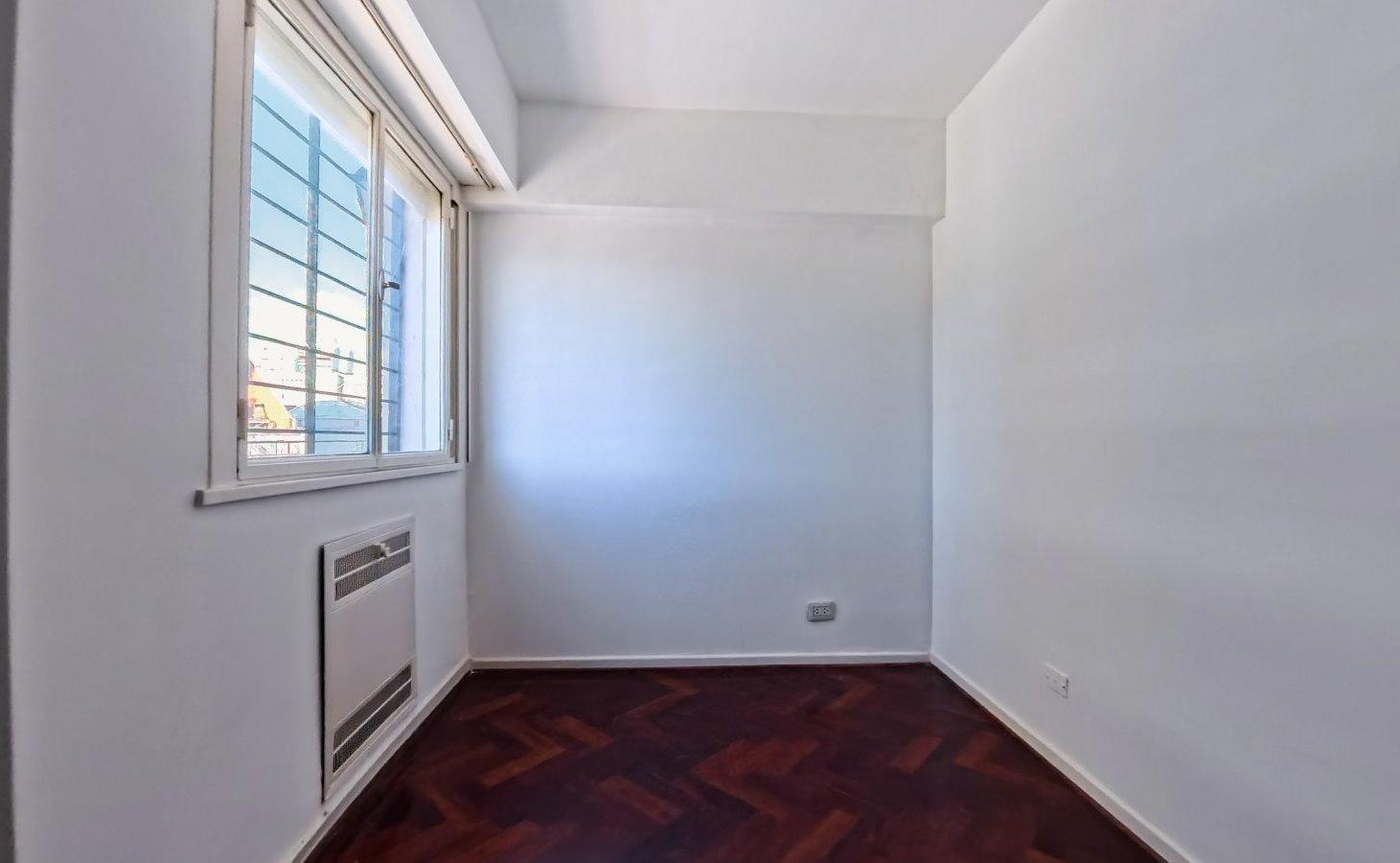 Foto de Excelente 3 Ambientes en Esquina con Balcón Corrido – Súper Luminoso y, imagen 4