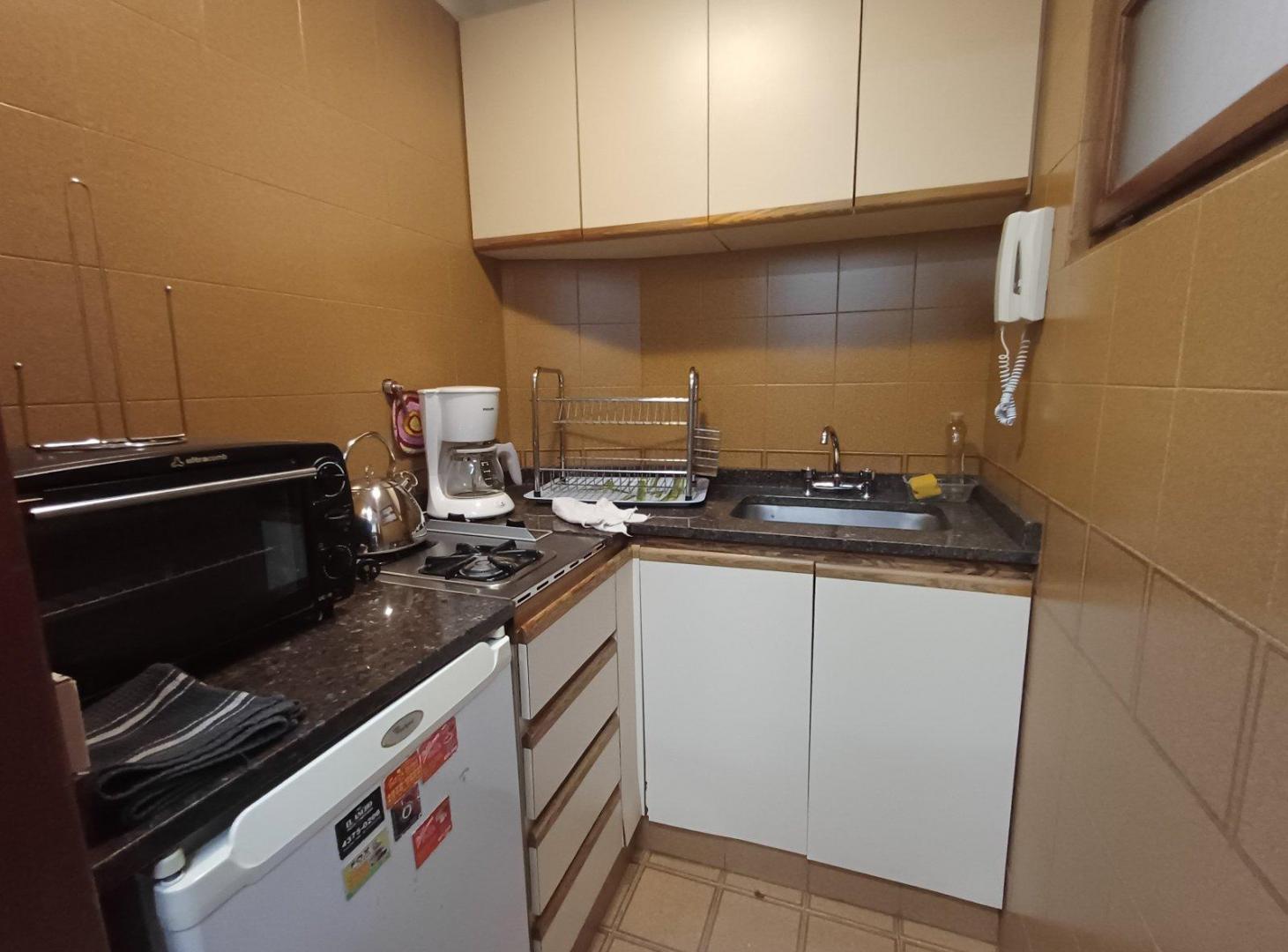 Foto de Departamento estilo Frances apto profesional con balcón, imagen 1
