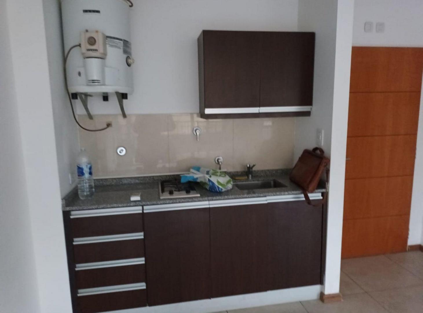 Foto de DEPTO 1 amb y medio / CON PILETA, SEGURIDAD 24 HS, SUM, PARRIL, imagen 2