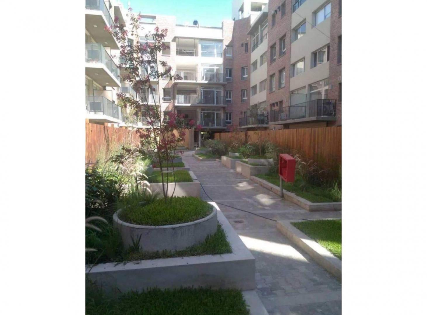 Foto de DEPTO 1 amb y medio / CON PILETA, SEGURIDAD 24 HS, SUM, PARRIL, imagen 4