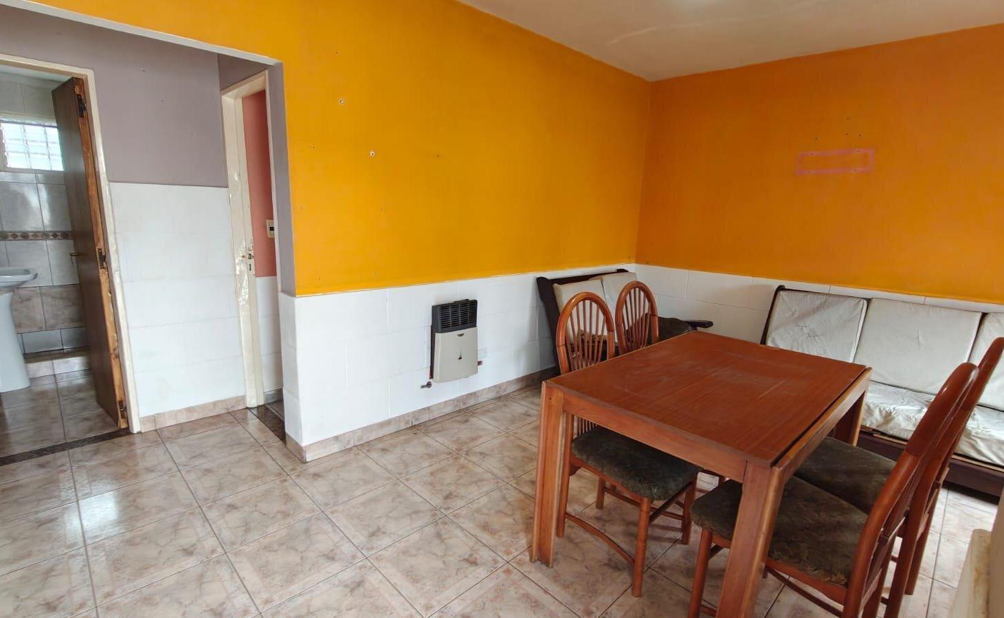 Foto de Venta Ph 3 ambientes independiente en Moron, imagen 1