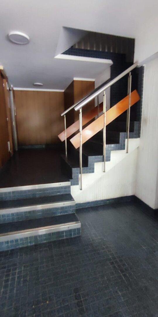 Foto de 2 ambientes C/Cochera. Al frente, balcón, patio, baulera. Ideal inversor, imagen 4