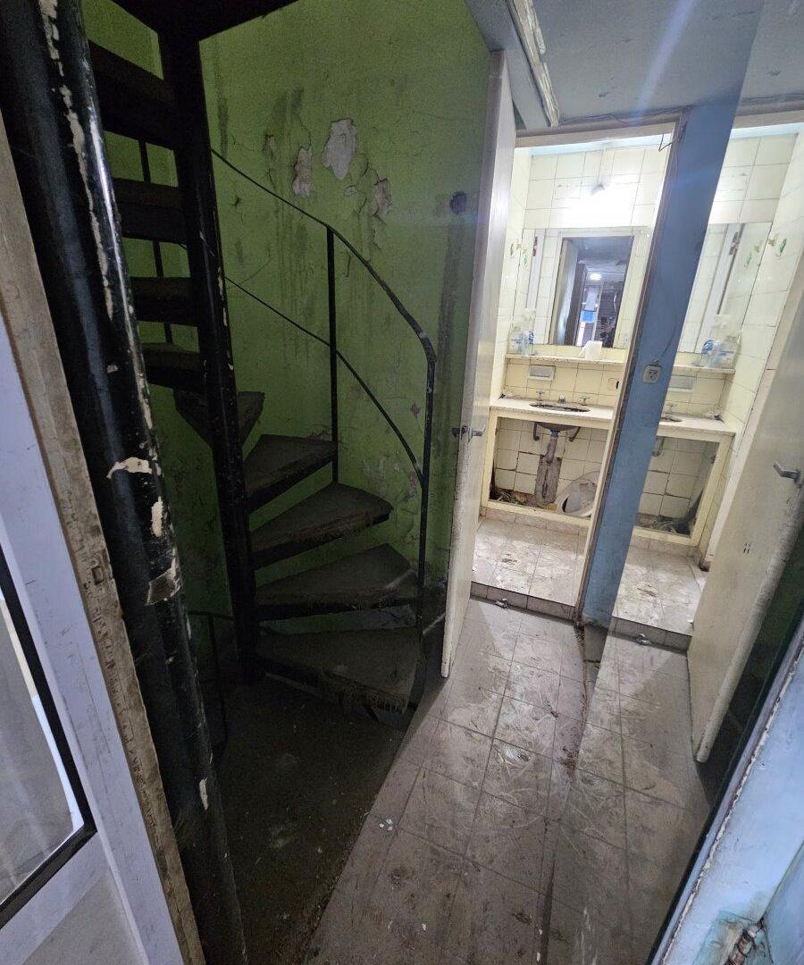 Foto de Local a Reciclar con sótano y entrepiso en el corazón de Retiro PB 44M2, imagen 5