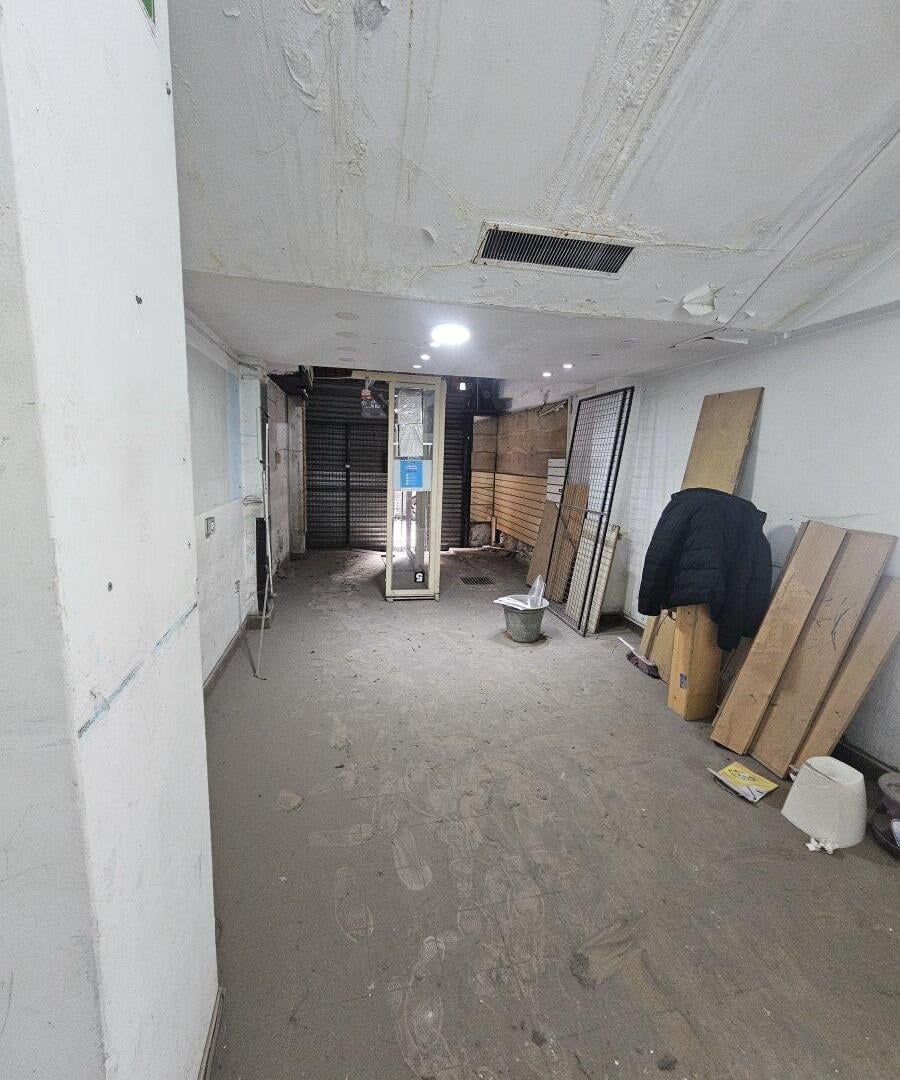 Foto de Local a Reciclar con sótano y entrepiso en el corazón de Retiro PB 44M2, imagen 3