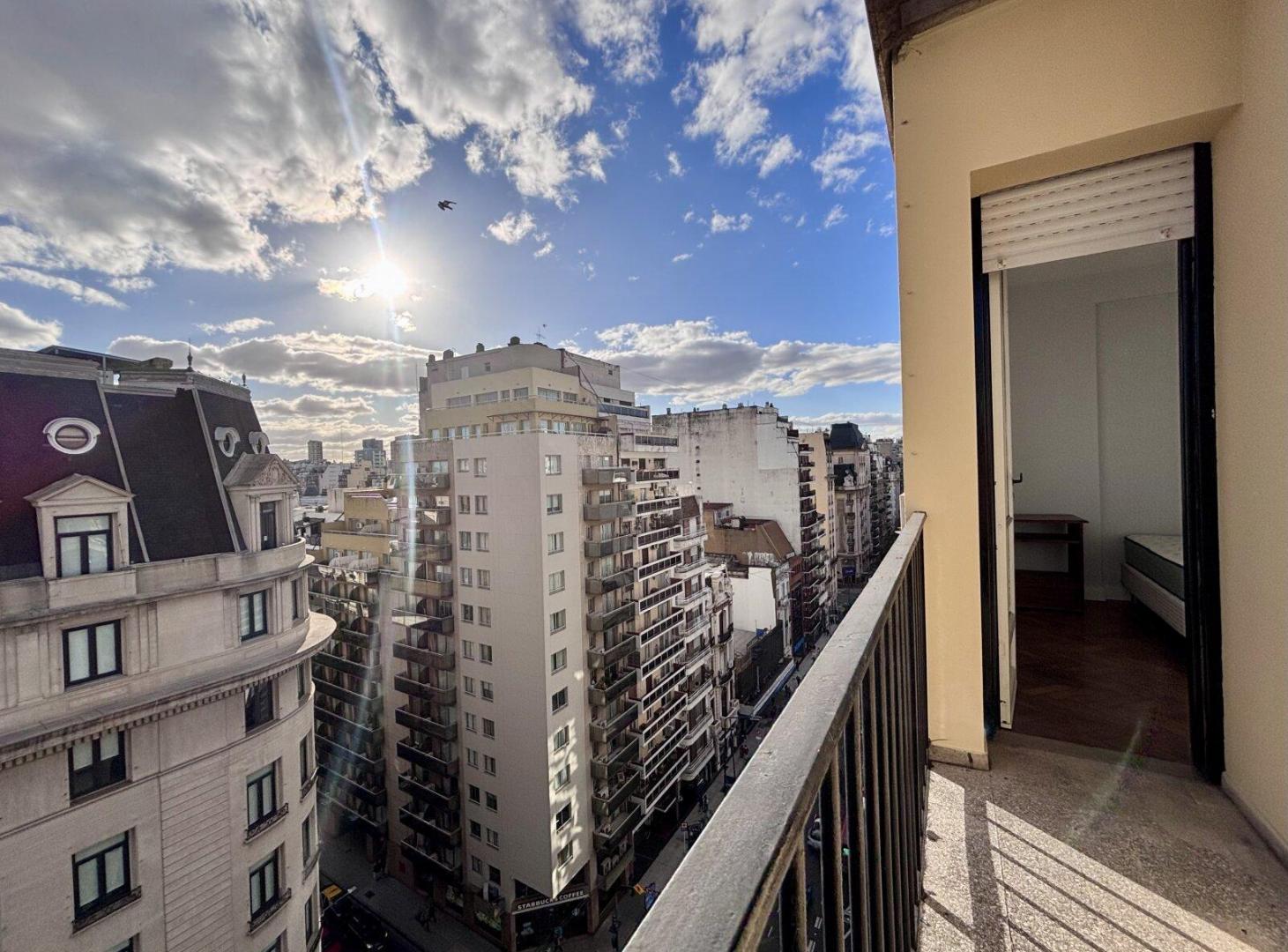 Foto de Excelente semipiso 4 ambientes, muy luminoso.Totalmente reciclado, SAN, imagen 1
