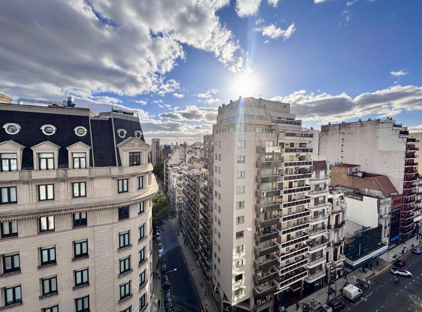 Foto de Excelente semipiso 4 ambientes, muy luminoso.Totalmente reciclado, SAN, imagen 3