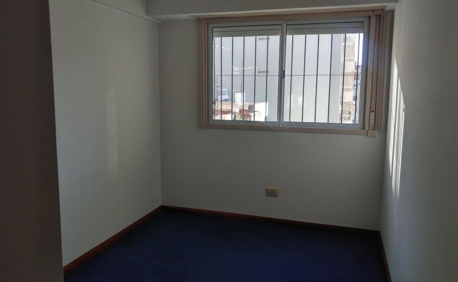 Foto de HERMOSO SEMIPISO DE 3 AMB EN CABALLITO, imagen 3