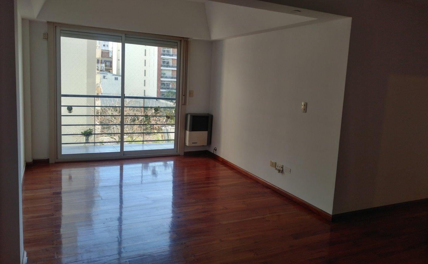 Foto de HERMOSO SEMIPISO DE 3 AMB EN CABALLITO, imagen 1