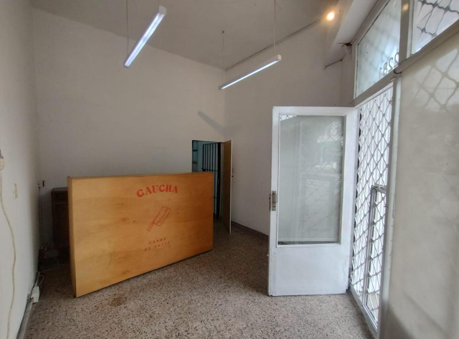 Foto de Local en Alquiler - Bajas expensas - Recién pintado - 23m² - Villa, imagen 2