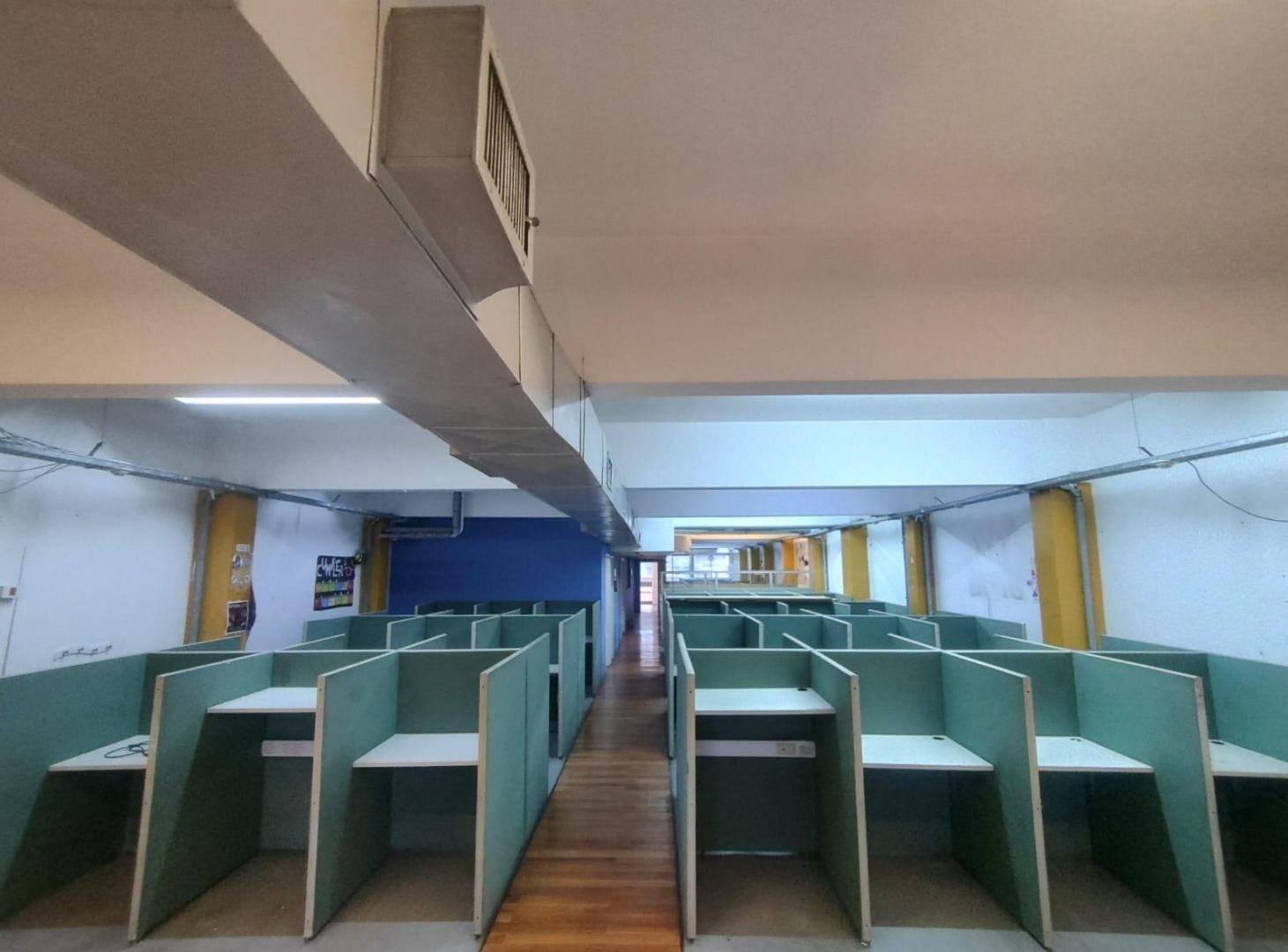 Foto de SE ALQUILA OFICINA GRANDE CON COCHERA EN BALVANERA, imagen 4