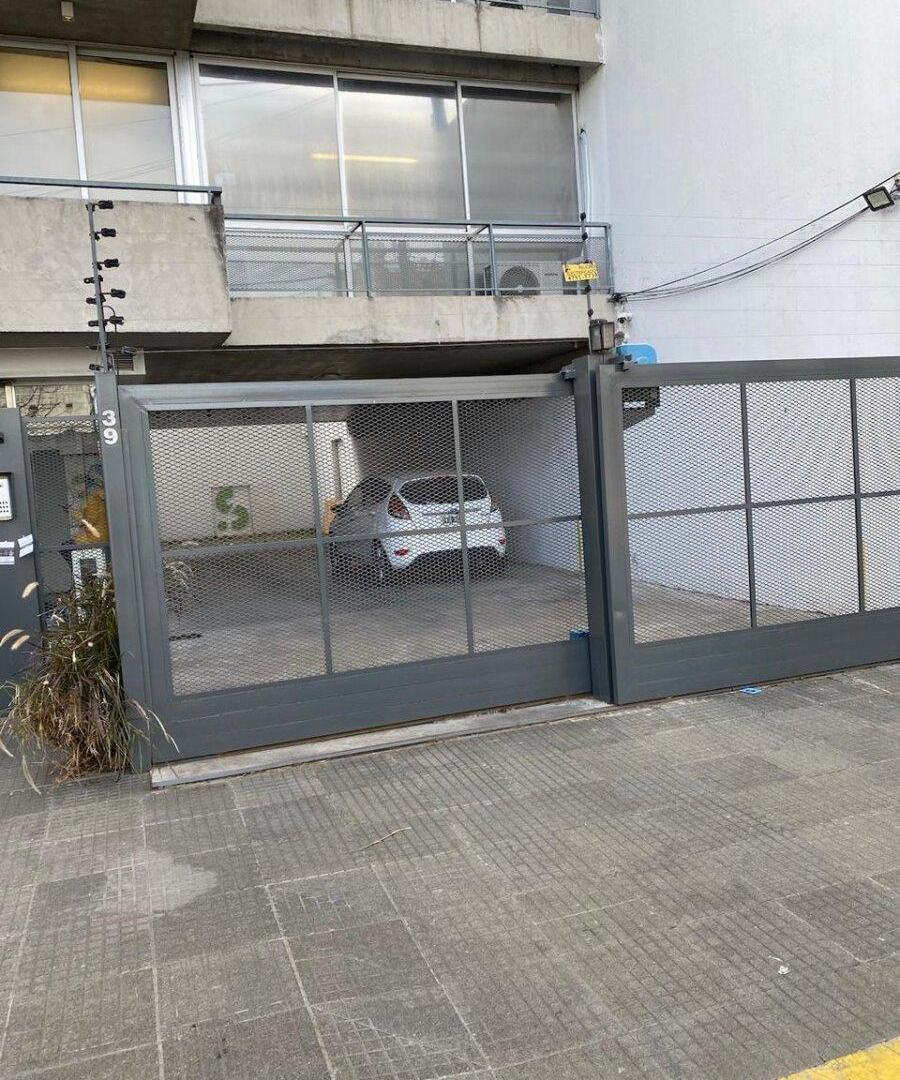 Foto de OFICINA EN 5 PISO MINIMALISTA Monoambiente, imagen 2