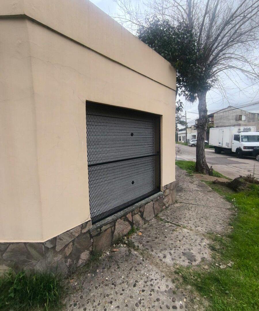 Foto de CASA EN ESQUINA · 3 AMBIENTES · BOULOGNE, SAN ISIDRO, imagen 2