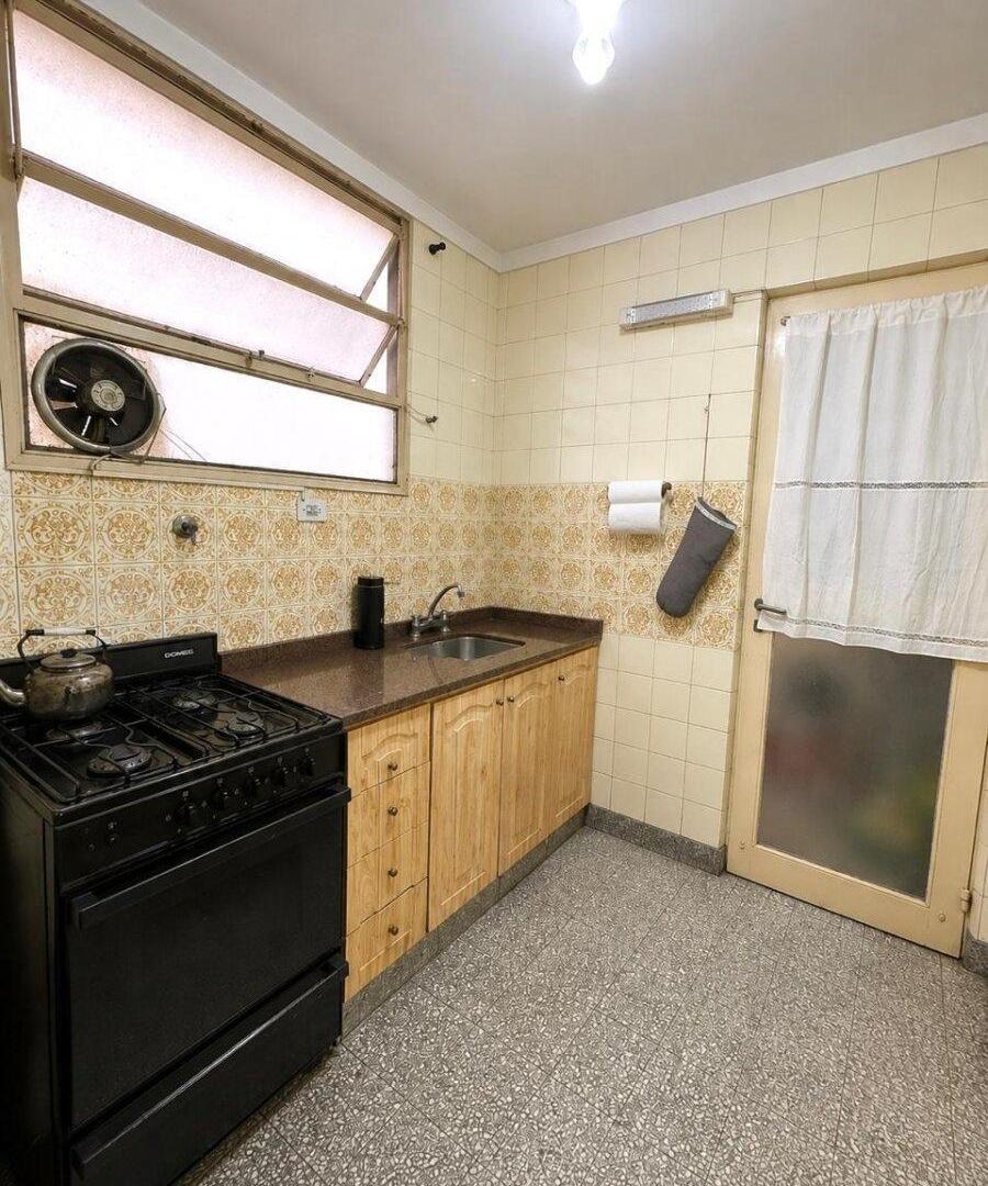 Foto de VENTA SEMIPISO 4 AMBIENTES CON DEPENDENCIA Y BAULERA - AV. LA PLATA 400, imagen 5