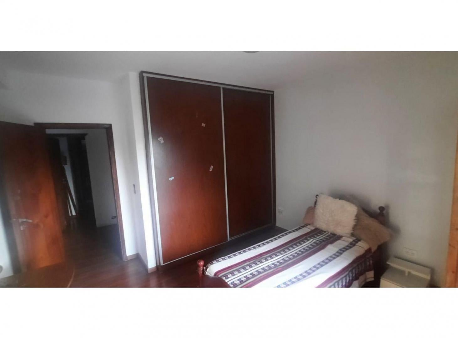 Foto de Casa 5 amb con cochera en Venta en Villa Lugano, imagen 1