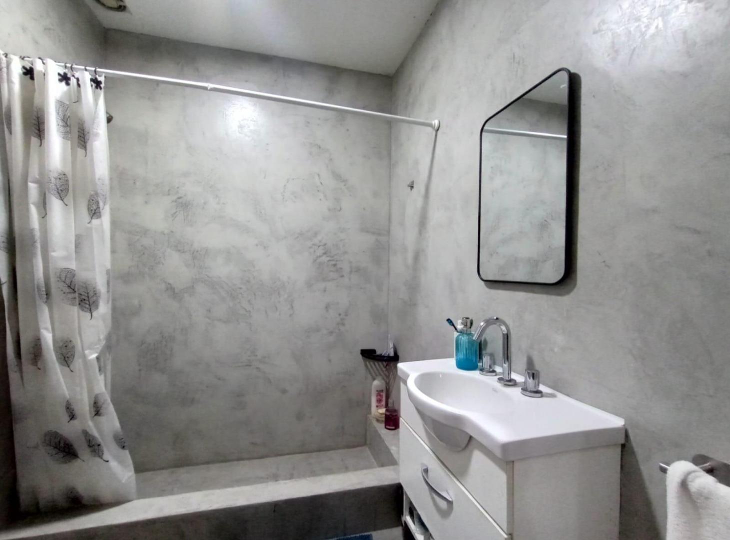 Foto de Casa 5 amb con cochera en Venta en Villa Lugano, imagen 4