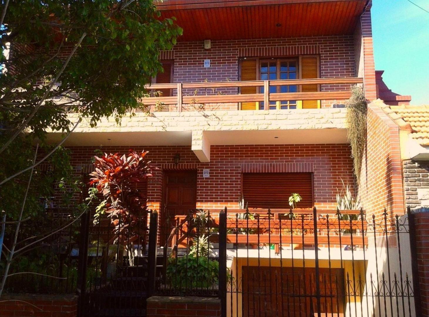 Foto de Casa 5 amb con cochera en Venta en Villa Lugano, imagen 2