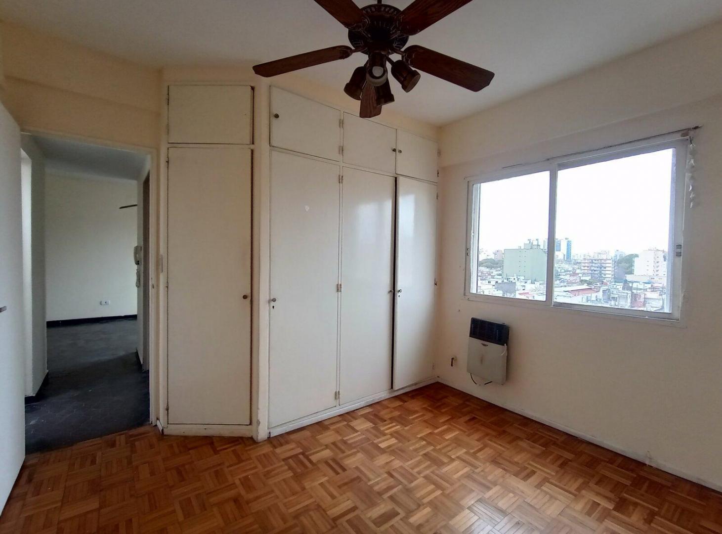 Foto de Departamento 2 ambientes con Balcón en Venta en Parque Patricios, imagen 3