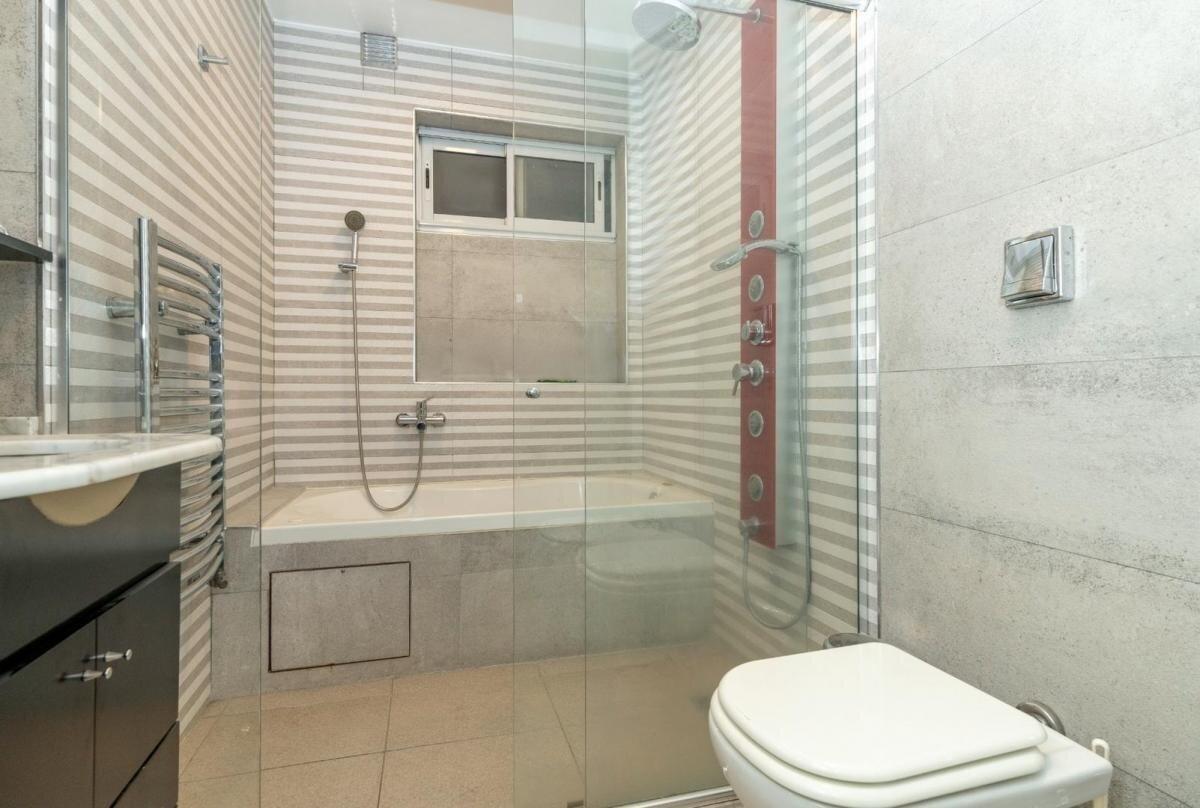 Foto de Recoleta, Galileo 2400, 4 amb, 203m2, 1 cochera, vista al frente, VENTA, imagen 4