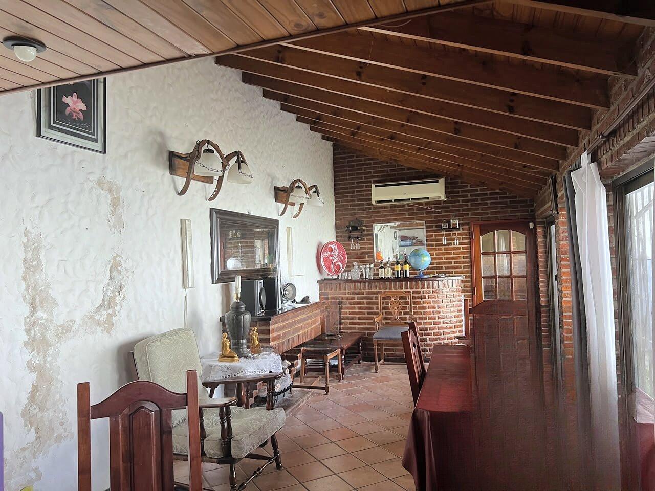 Foto de Casa de 3 dormitorios con Patio y cochera para 2 autos, imagen 4