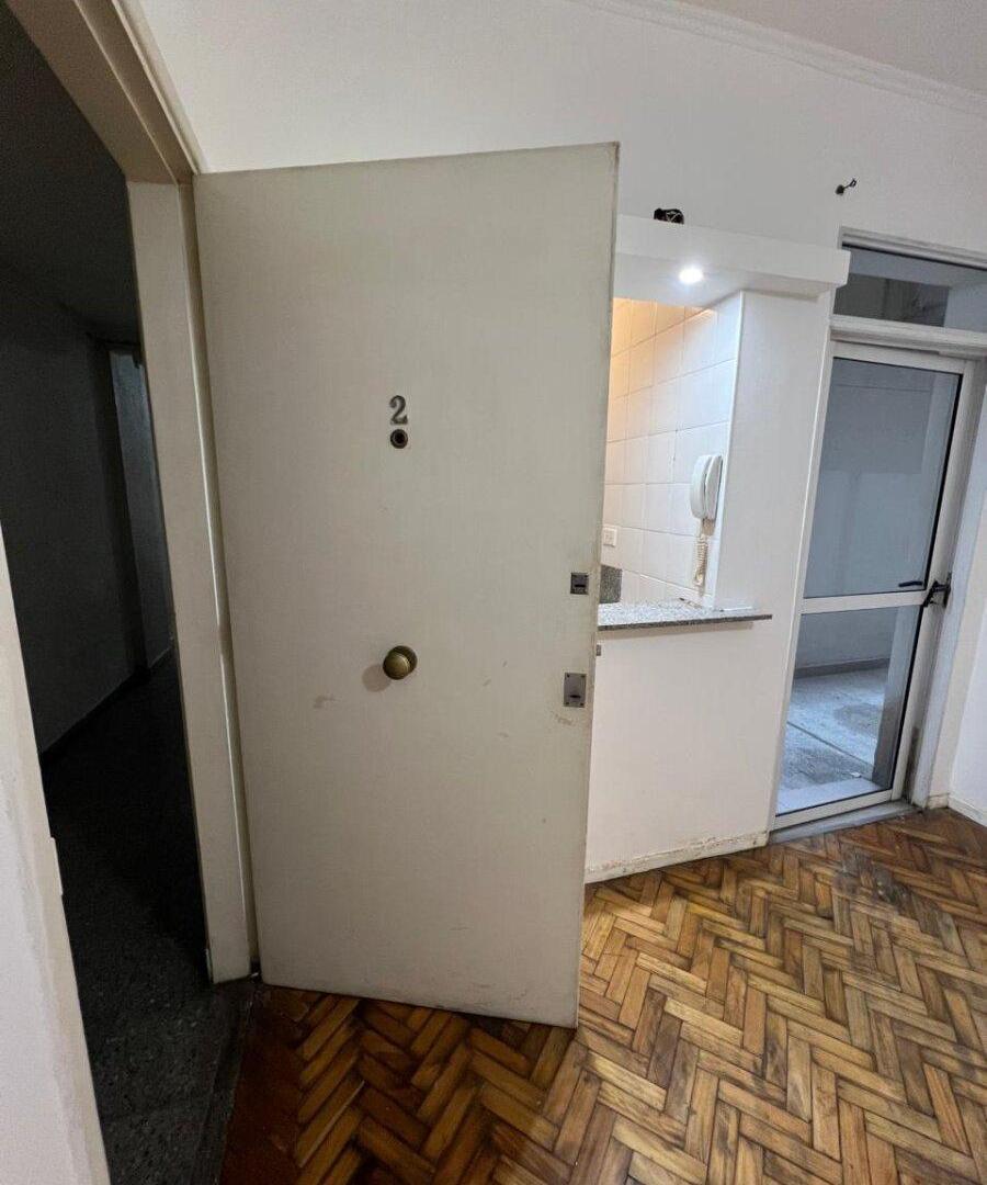 Foto de APTO CRÉDITO. Recoleta; 2 amb en PB con patio apto mascotas., imagen 1