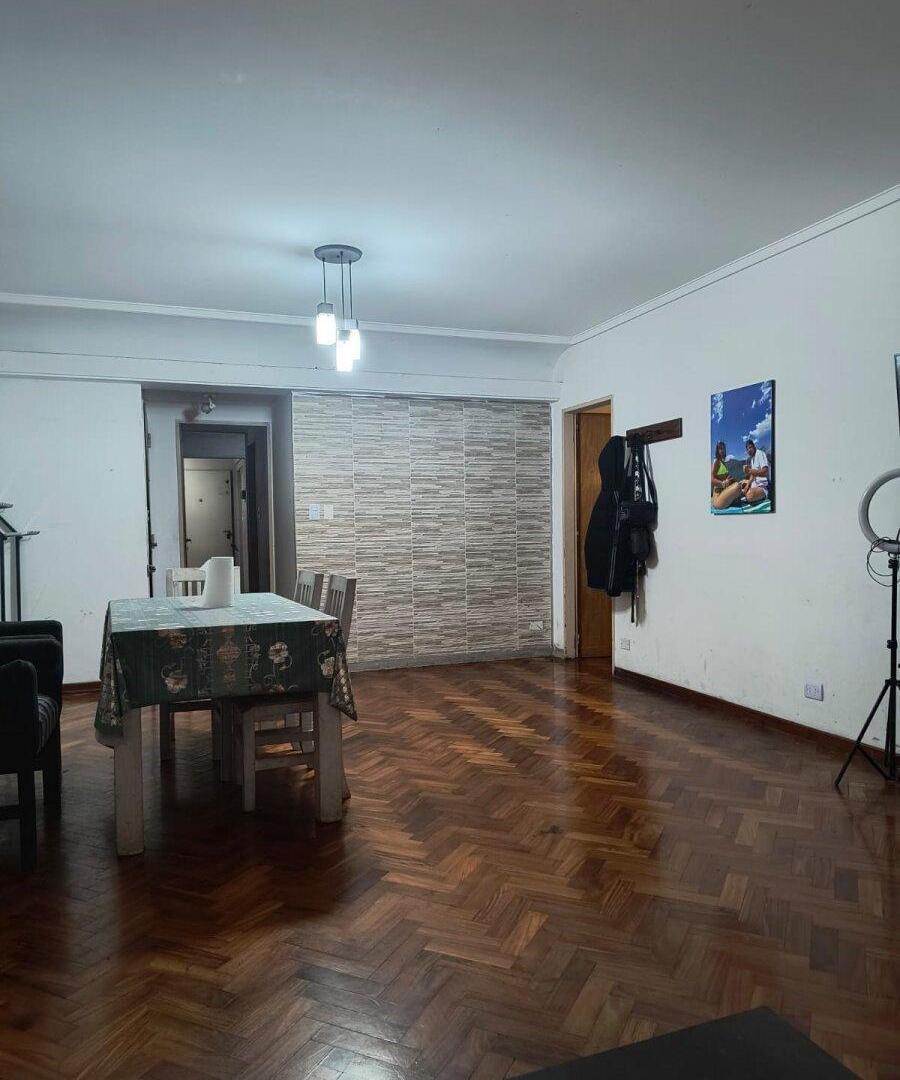 Foto de VENTA!!! Oportunidad * 4 ambtes c/cochera a refaccionar, imagen 2