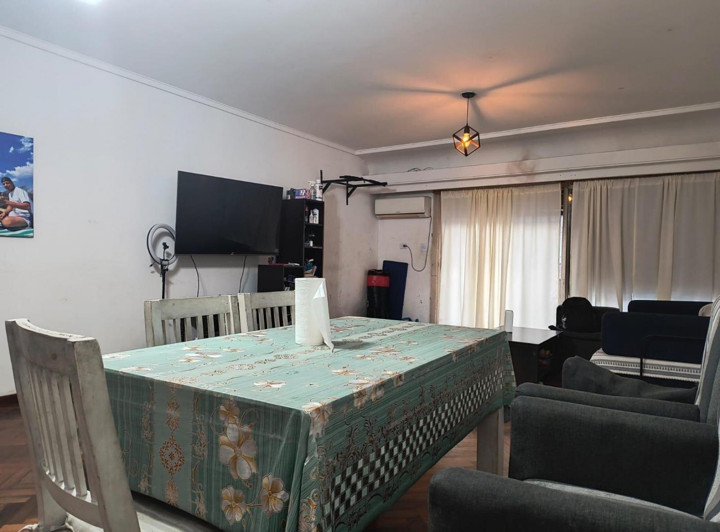 Foto de VENTA!!! Oportunidad * 4 ambtes c/cochera a refaccionar, imagen 5