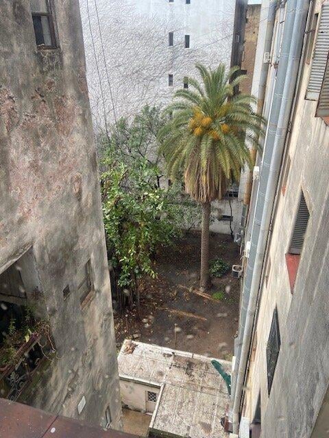 Foto de ALQUILO 4 Ambts. + escritorio con 2 baños SIN EXPENSAS, imagen 1