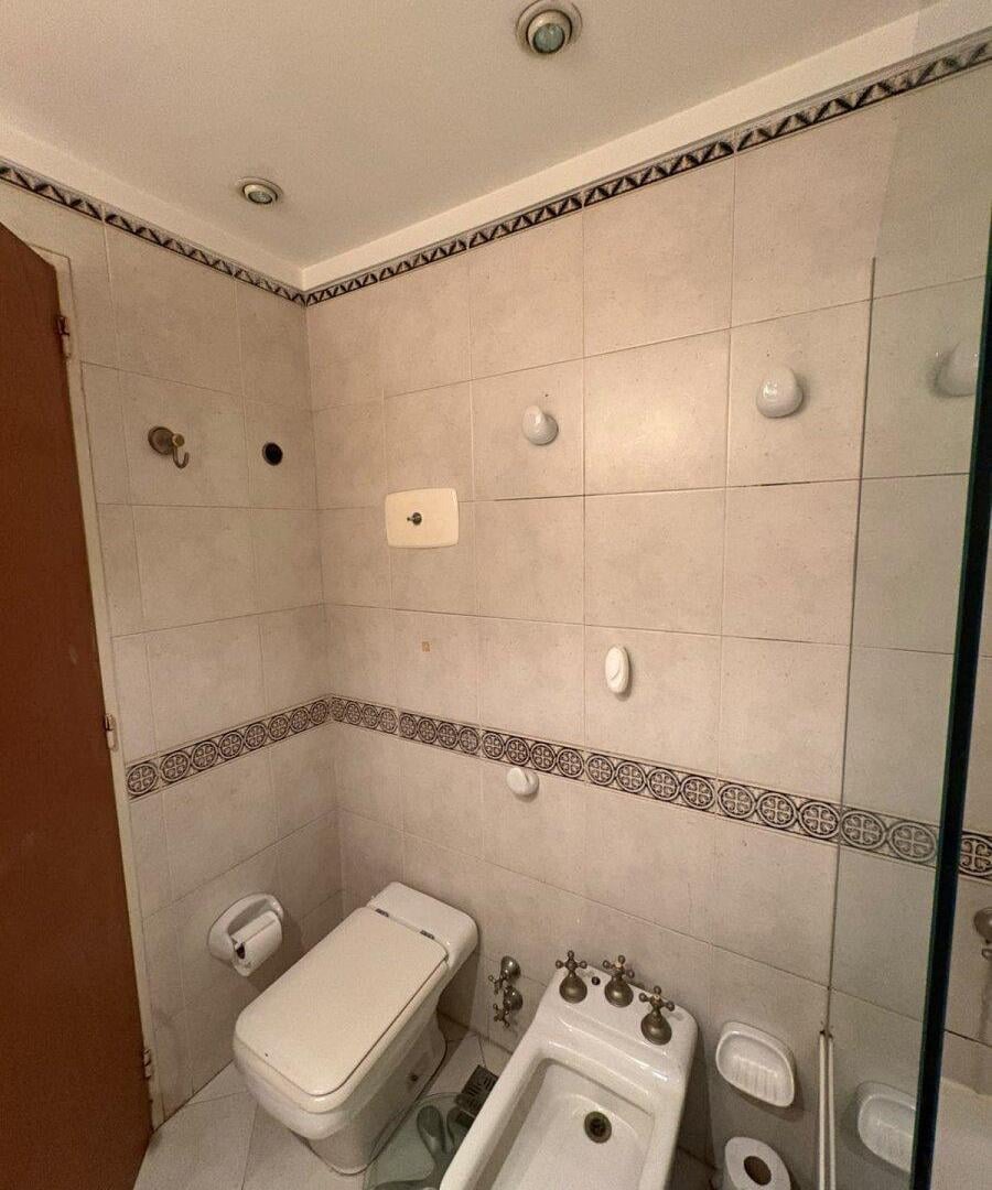Foto de Venta piso de 4 ambientes con terraza propia y cochera, ubicado sobre, imagen 4