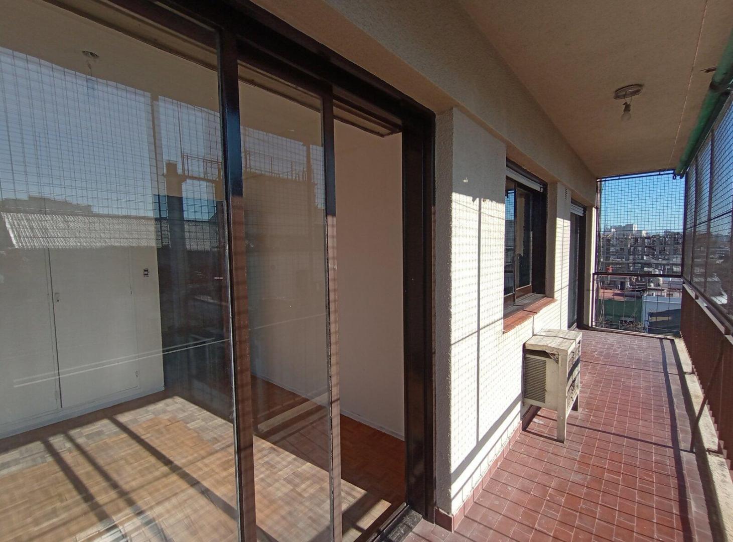Foto de Dto 3 amb c/cochera en Venta en Boedo, imagen 3