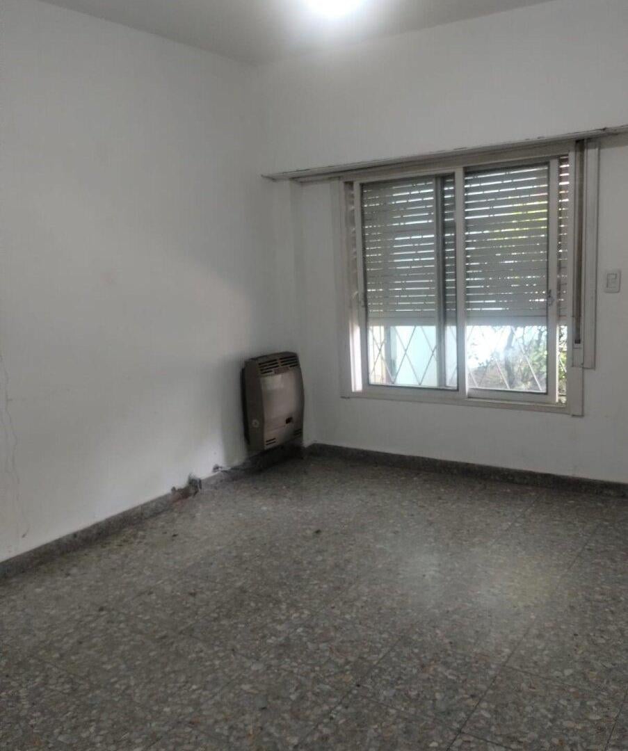 Foto de Amplia Casa con Cochera, Patio Propio con Parrilla y Terraza, imagen 4