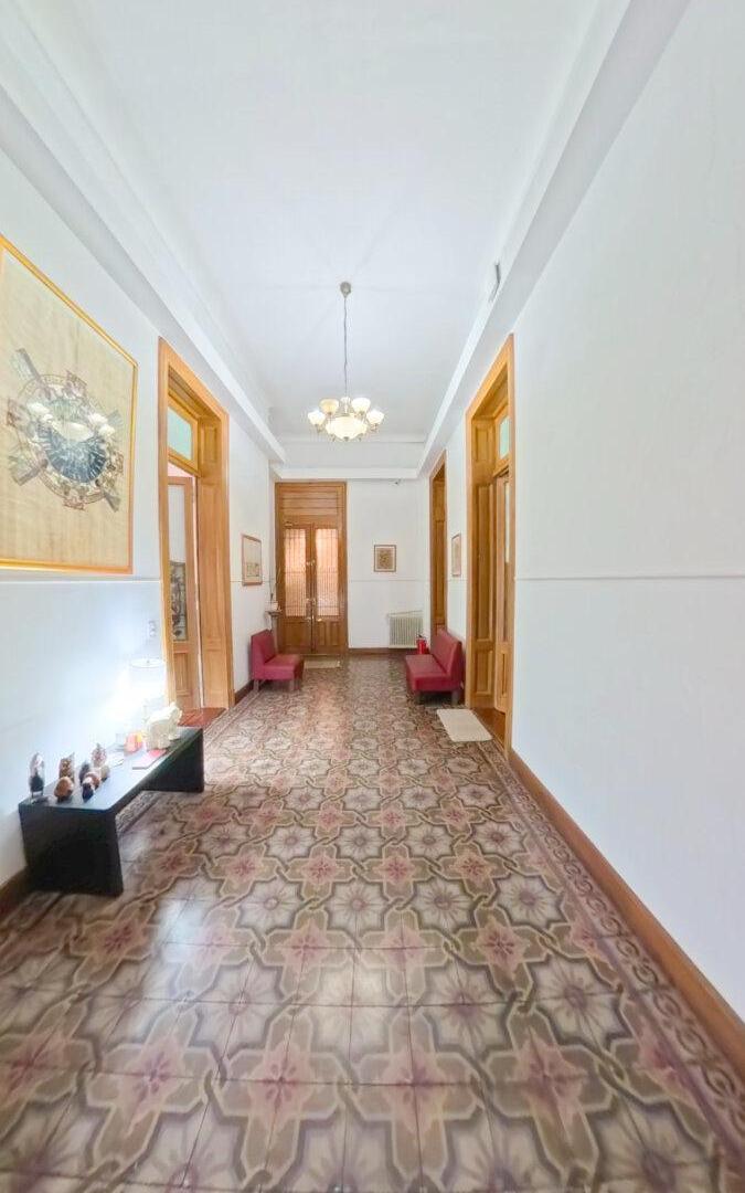 Foto de Venta Semipiso Señorial de 230 m² con Balcón, Techos Altos y Gran, imagen 5