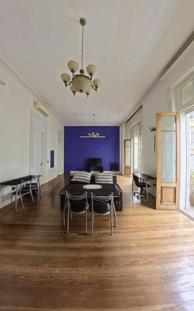Foto de Venta Semipiso Señorial de 230 m² con Balcón, Techos Altos y Gran, imagen 3