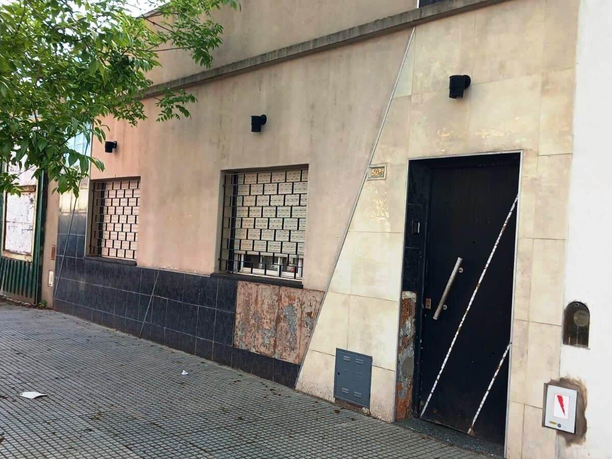 Foto de VILLA LUGANO DEPTO TIPO CASA PH EN VENTA 2 y 1/2 AMBIENTES PATIO, imagen 1