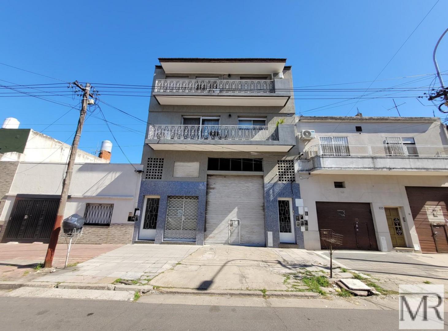 Foto de PH grande de 4 ambientes A REFACCIONAR, gran oportunidad., imagen 1