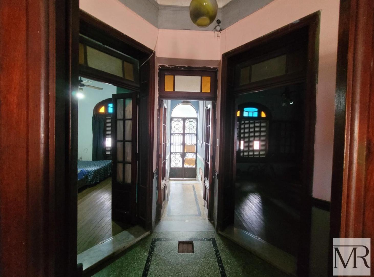 Foto de NUEVO PRECIO Casa a refaccionar con Gran Cochera sobre dos lotes, imagen 4