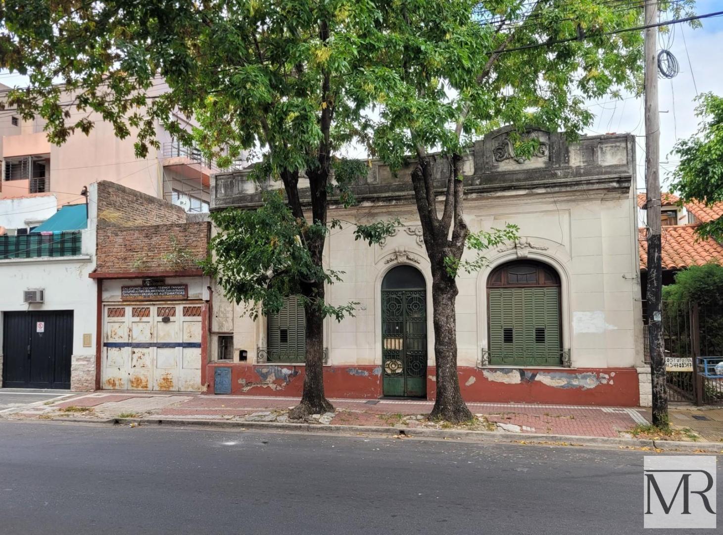 Foto de NUEVO PRECIO Casa a refaccionar con Gran Cochera sobre dos lotes, imagen 2