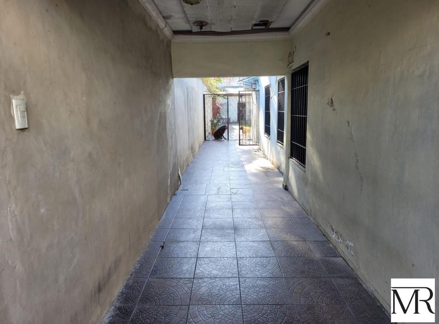 Foto de PH 4 ambientes en venta en Wilde con gran Parque y Quincho, imagen 5