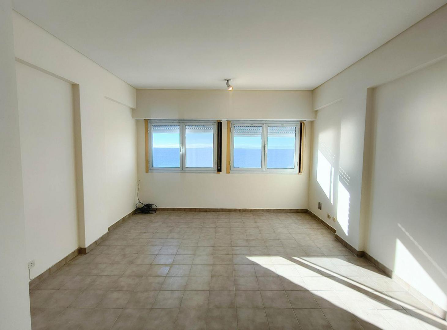 Foto de DEPARTAMENTO - FRENTE AL MAR CON COCHERA - ED. SAN AGUSTIN, imagen 5