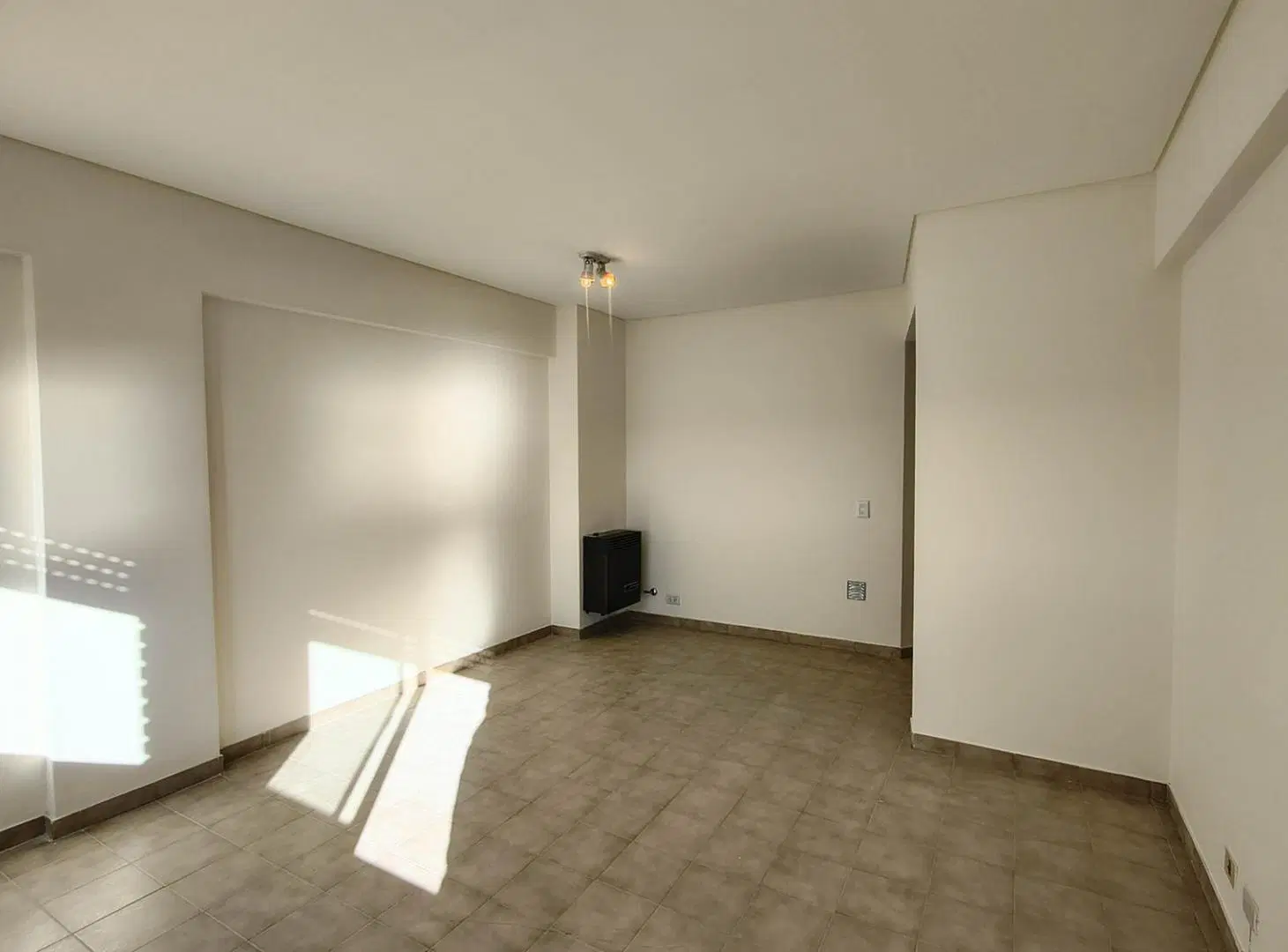 DEPARTAMENTO - FRENTE AL MAR CON COCHERA - ED. SAN AGUSTIN 3